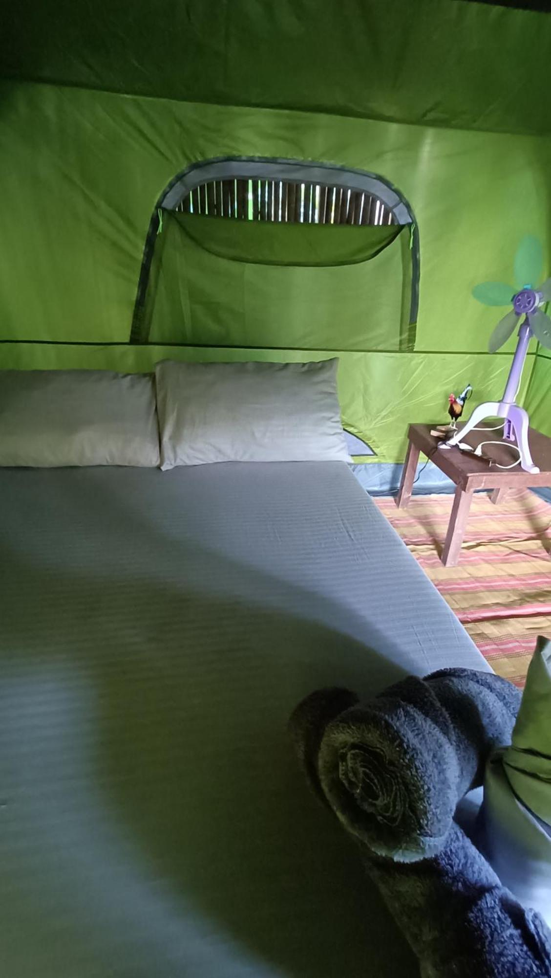 Tony'S Country Glamping With Chalet With Private Wash Room Accommodation Эль-Нидо Экстерьер фото